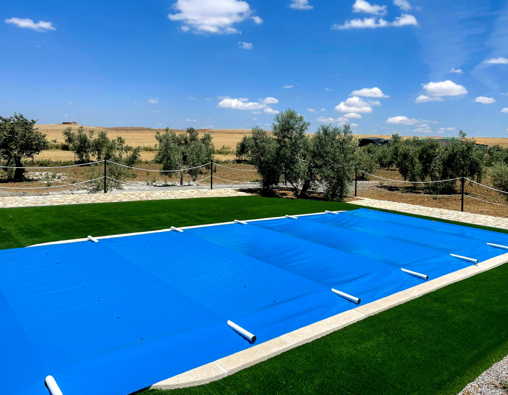 Pool safety covers