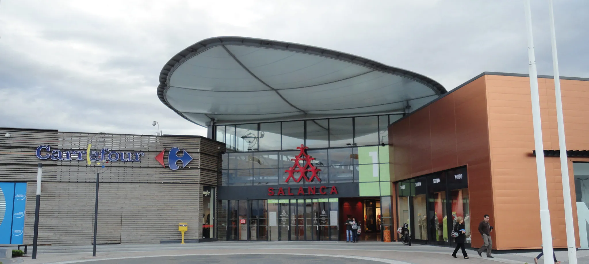 CENTRE COMMERCIAL CARREFOUR CLAIRA