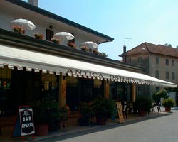 Awning eurosol 3020 with advertising on bar terrace