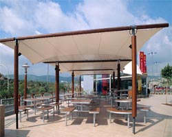 Structure Lleida in bar terrace