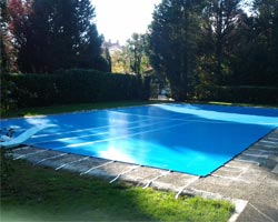 Couverture de piscine publique Macro