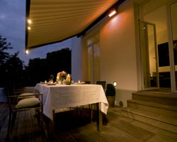 Awning ma6000 on terrace with table to eat