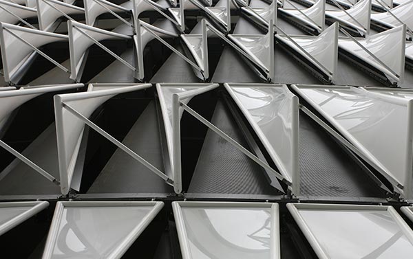 Detalle de la fachada ETFE del estadio San mamés