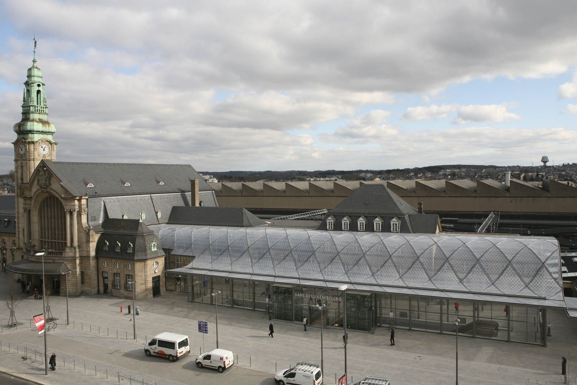 Vista de la cubierta ETFE de la estación central de Luxembourg