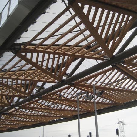 Cubierta ETFE con estructura de madera en peaje de la A1 de Francia