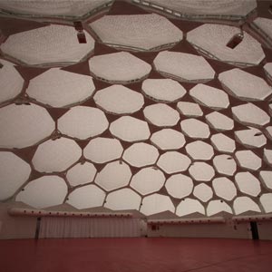 Interior de la cúpula con fachada ETFE de la plaza milenio de Valladolid